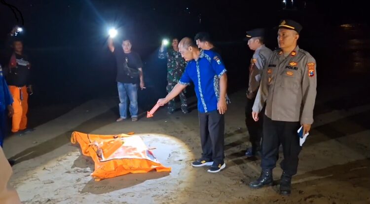 Wisatawan Kediri Tenggelam di Pantai Dlodo Tulungagung Ditemukan Meninggal