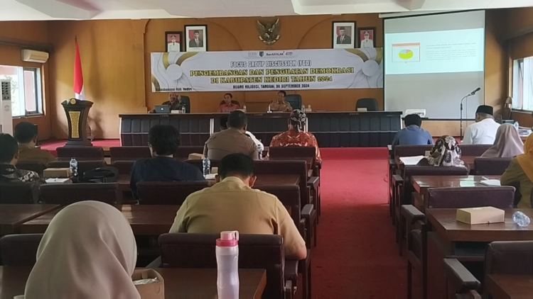 Bagkesbangpol Gelar FGD Penguatan Demokrasi Di Kabupaten Kediri