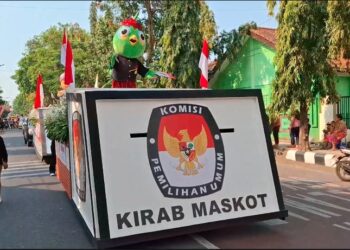 Kirab Maskot Pilkada Serentak 2024 Tiba di Kota Kediri