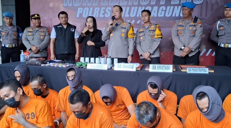 Tangkap Pengedar Narkoba, Polisi Tulungagung Amankan Setengah Kilogram Lebih Sabu