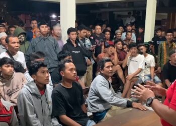 Penanganan Kasus Santriwati Hamil Dinilai Lambat, Ratusan Warga Gruduk Kantor Desa