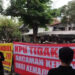 Ratusan Masa Geruduk Kantor KPU Kabupaten Blitar