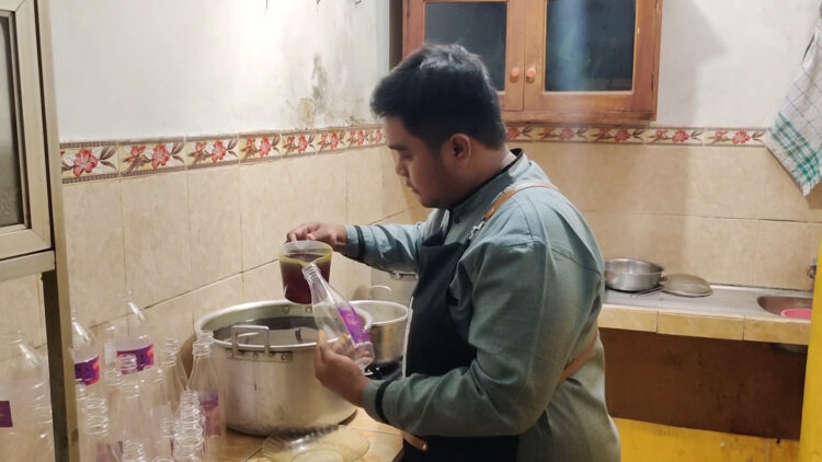 Pemuda Kediri Sukses Tekuni Usaha Jamu Kekinian