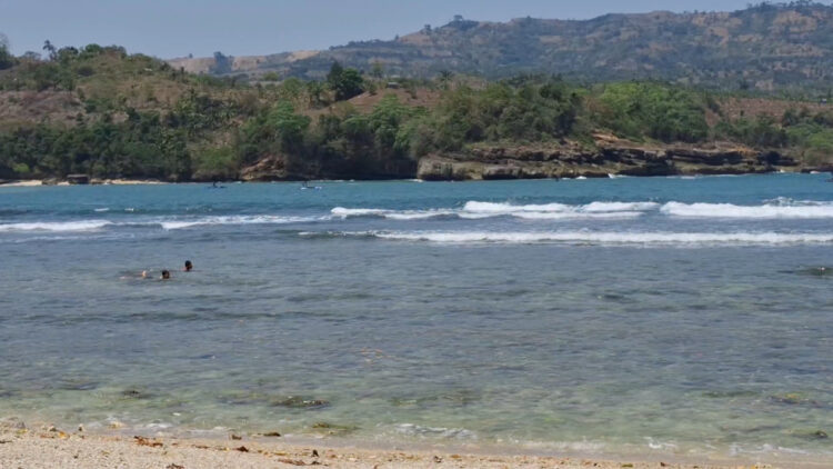Pantai Sawahan Ombo Tulungagung, Hidden Gem Yang Masih Sepi Dan Asri