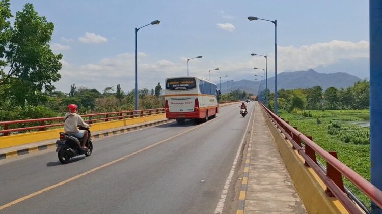 Jembatan Semampir Kediri Akan Ditutup Untuk Perbaikan Dishub Alihkan Arus Lalu Lintas