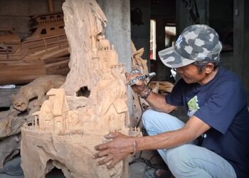 Seni Patung Akar Kayu Jati Hasilkan Karya Seni Estetik dan Bernilai Ekonomi Tinggi