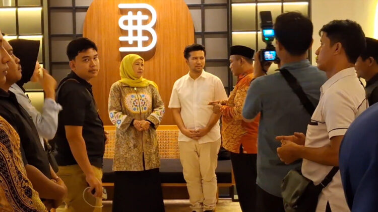 Paslon Gubernur Wakil Gubernur Jatim Kofifah-Emil Silaturahmi Dengan Para Tokoh Di Tulungagung