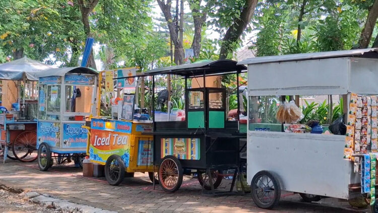 Wujudkan Kawasan Tertib Lalu Lintas, Pemkot Kediri Relokasi PKL di Jalan Brawijaya ke Taman Brantas