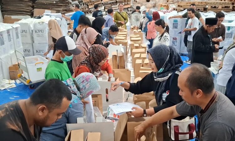 Persiapan Logistik Pilkada, KPU Kota Kediri Mulai Proses Setting dan Packing