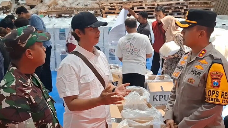 Kapolresta Dan Dandim Kediri Cek Logistik Pilkada Kota Kediri