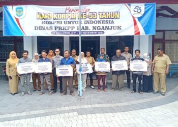 Dinas Perkim Nganjuk Salurkan Bansos Kepada Korban Bencana Alam Dan Kebakaran