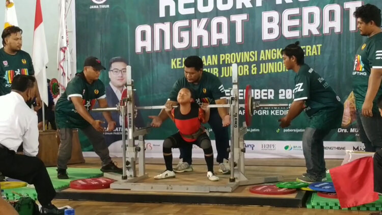 Kejurprov Angkat Berat Jatim 2024 Diikuti 158 Peserta