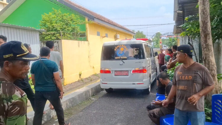 Wanita Tewas Mengambang Di Sungai Ngampel Kota Kediri