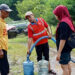 PMI Kabupaten Kediri Bantu Distribusikan Air Bersih Dan Sembako Ke Warga Terdampak Banjir Luapan Sungai Mbendo Monga Dusun Tiron, Kecamatan Banyakan, Kabupaten Kediri