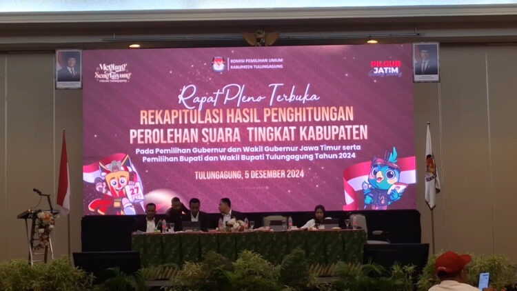 Rekapitulasi Hasil Perolehan Suara Pilkada Tulungagung Dan Saksi Dari PDIP Enggan Tanda Tangan