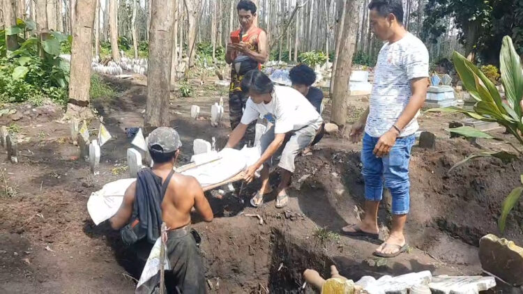 Relokasi Makam Desa Siraman untuk Pembangunan Jembatan Kali Mbambang Blitar