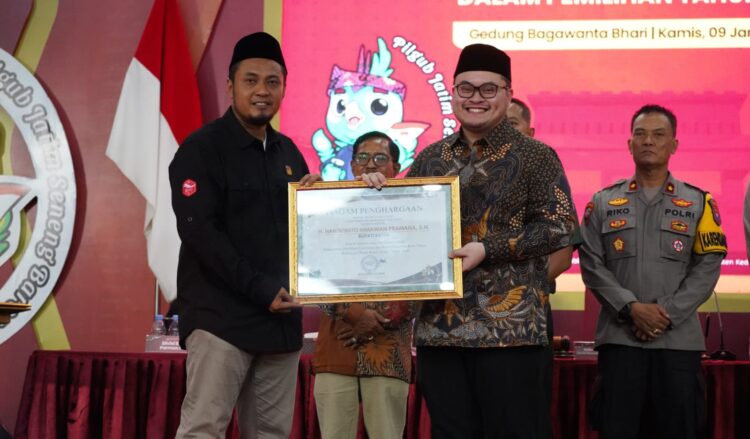 KPU Kabupaten Kediri Tetapkan Pasangan Dhito – Dewi Sebagai Bupati dan Wakil Bupati Terpilih