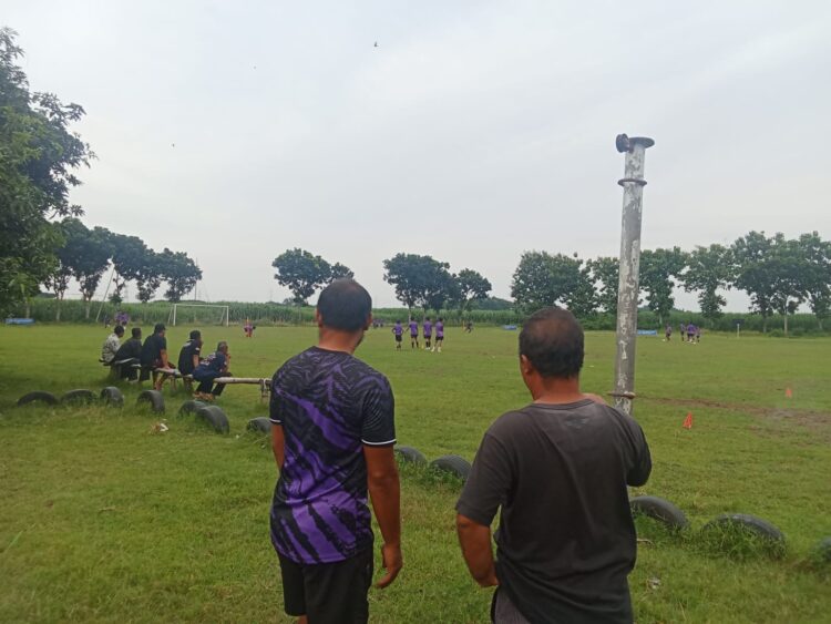 Polemik Lapangan Cakarwesi: Warga Desak Kepastian Izin