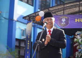 Beri Motivasi, Pj Bupati Nganjuk Menjadi Inspektur Upacara HUT ke-51 SMAN 2 Nganjuk