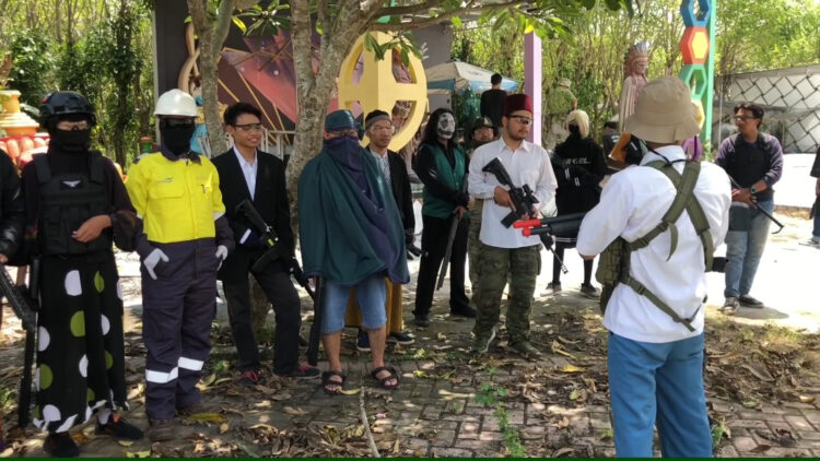 Serunya Bertanding Airsoftgun Dengan Kostum Cosplay