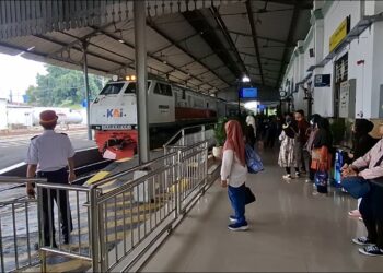 Antusiasme Penumpang Meningkat di Stasiun Kediri Selama Libur Isra’ Mi’raj dan Imlek