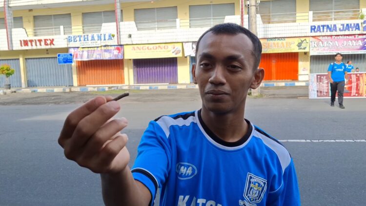 Aksi Bersih-Bersih dan Pencabutan Paku di Pohon Oleh Keluarga Besar SMA Katolik Santo Thomas Aquino Tulungagung