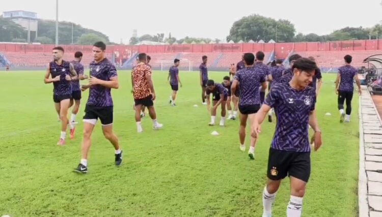 Persik Kediri Hadapi Barito Putera Tanpa Ze Valente dan Ezra Wallian