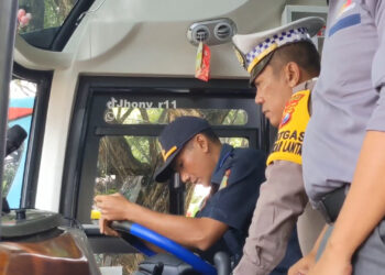 Minimalisir Kecelakaan, Polisi Dan Dishub Periksa Bus Pariwisata