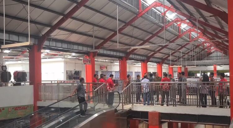 Komisi II DPRD Kota Blitar Sidak Pasar Legi, Pedagang Keluhkan Sepinya Pengunjung