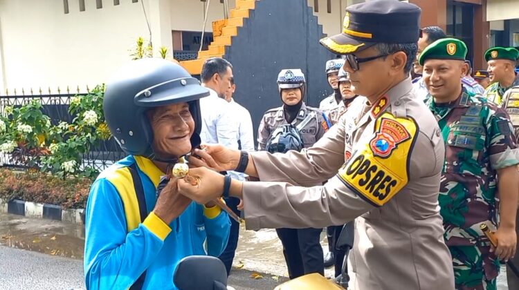 Polisi Tulungagung Temukan Puluhan HP Usai Konser Musik, Diduga Sengaja Dibuang Kawanan Pencopet