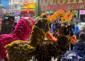 Tujuh Barongsai dan Satu Liong Meriahkan Perayaan Cap Go Meh di Kota Blitar