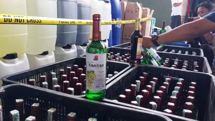 Polres Kediri Ungkap Produksi dan Peredaran Miras Oplosan Ilegal, Empat Terduga Ditangkap
