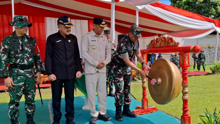 TNI Manunggal Membangun Desa (TMMD) Ke-123 di Tulungagung Resmi Ditutup