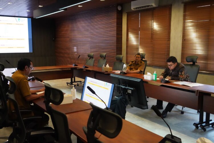 Bupati Kediri Prioritaskan Perbaikan Jalan Kabupaten, Fokus pada Infrastruktur di Periode Kedua