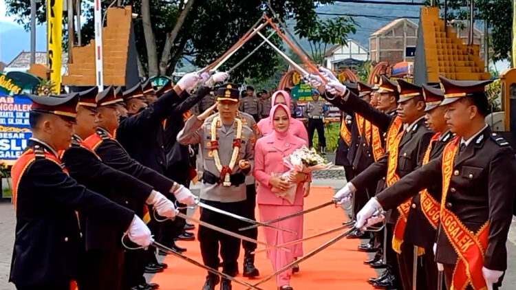 Serah Terima Jabatan Kapolres Trenggalek, AKBP Indra Ranu Dikarta Pindah Tugas ke Bogor
