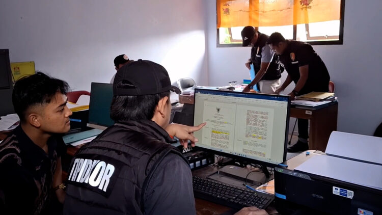 Kades Nonaktif Kradinan Ditahan Terkait Kasus Korupsi, Bendahara Desa Masih Buron