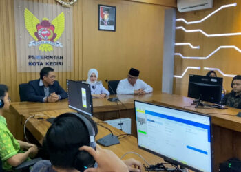 Pemkot Kediri  Simulasikan Call Center “Lapor Mbak Wali 112”