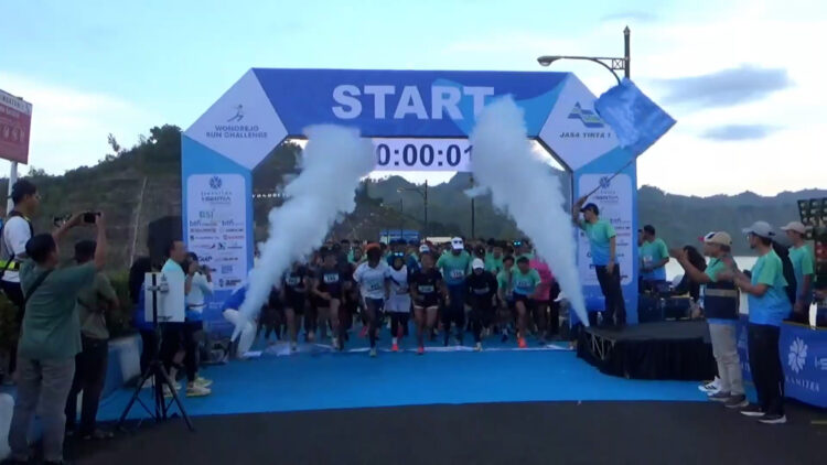 1.300  Pelari Dari Berbagai Daerah Ikuti Wonorejo Run Challenge 