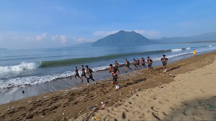 Inter Kediri Gelar TC Di Pantai Prigi Untuk Bangun Kekompakan Dan Kuatkan Fisik