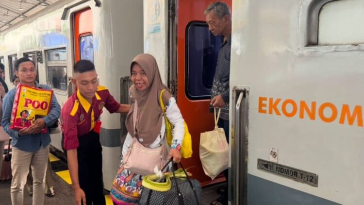 Stasiun Kediri Mencatat Sebanyak 2.648 Penumpang Diberangkatkan Selama Libur Panjang Peringatan Hari Buruh Internasional