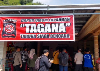 Dapur Umum Jadi Andalan Warga Terdampak Longsor di Mojo, Kediri