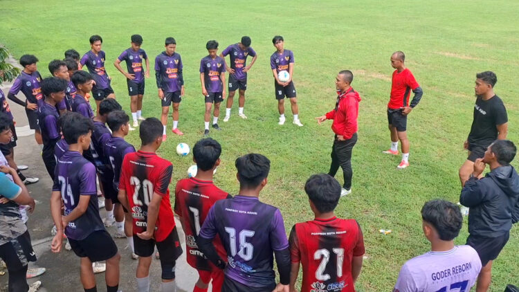 Tim Sepak Bola Porprov Kota Kediri Siap Tempur di Fase Kualifikasi