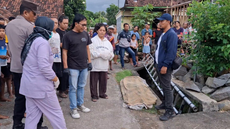 Teknisi WiFi di Tulungagung Tewas Terjatuh Saat Pasang Jaringan