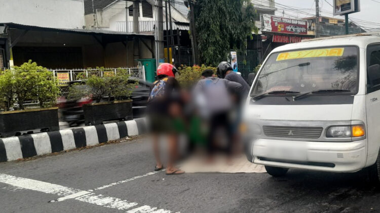 Pelajar di Kediri Tewas Akibat Kecelakaan di Simpang Ahmad Yani Yonif 521 Kediri