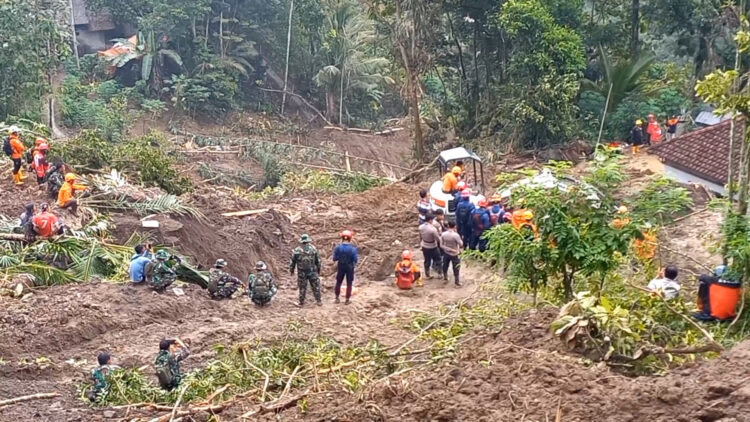 Hari Kelima Pencarian Longsor Depok, Tim SAR Temukan Ternak dan Uang Diduga Milik Korban