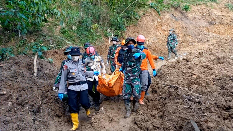 Tim Sar Gabungan Berhasil Temukan Seluruh Korban Longsor di Desa Depok, Trenggalek