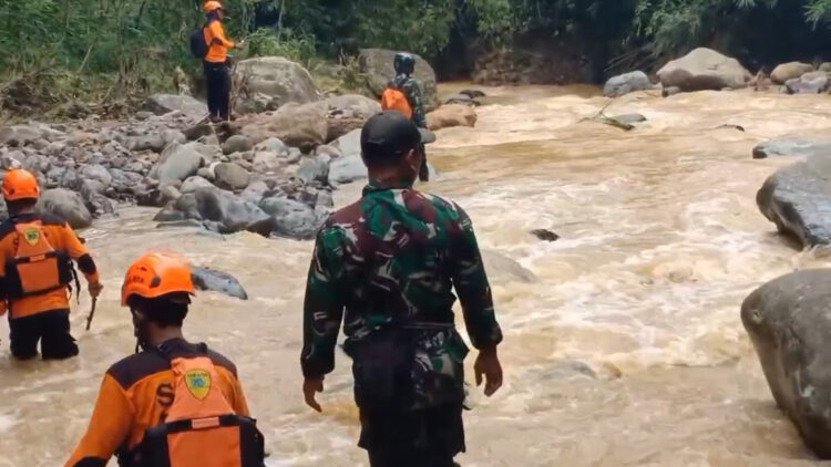 Ibu Dan Anak Di Tulungagung Diduga Hilang Terseret Banjir