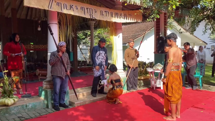 Sakral dan Unik Tradisi Manten Kopi Blitar Tandai Musim Panen Raya