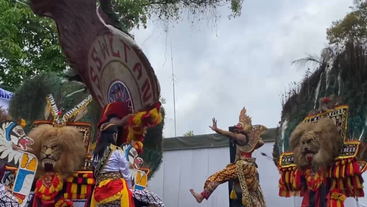 Wujud Syukur dan Pelestarian Budaya: LP2BN Blitar, Pawiyatan Budaya Jawa, dan Relawan Indonesia Adil Makmur Gelar Grebeg Suro dan Shodaqoh Bumi