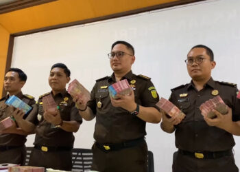 Kantor Kejaksaan Negeri Kabupaten Blitar Terima Uang Titipan Pengganti Kerugian Negara